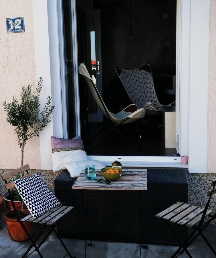 Haeuschen Am Meer Vodice Bagian luar foto